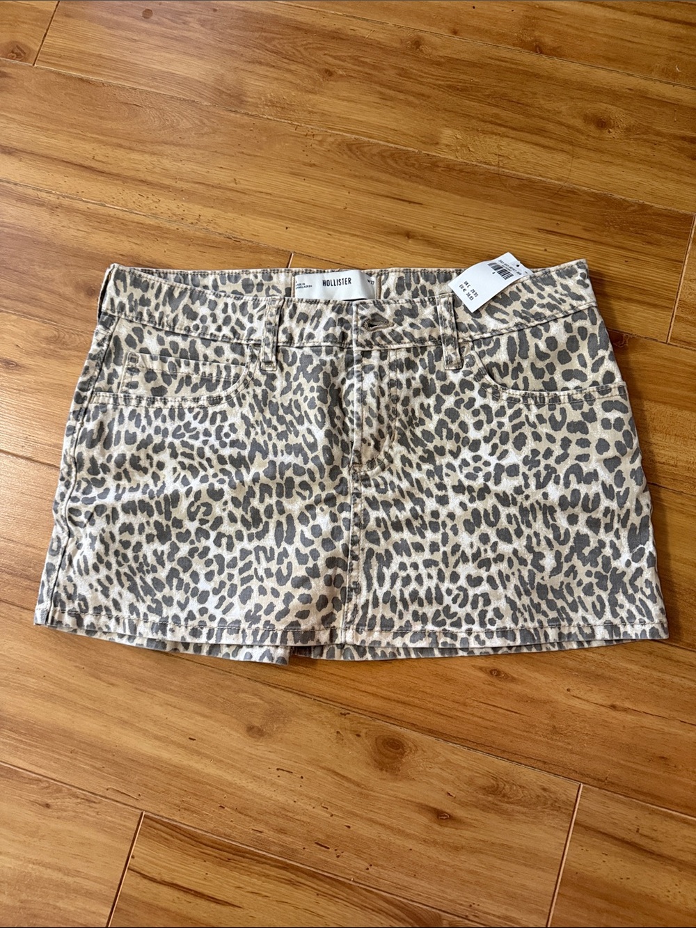 Hollister Leopard Print Mini Skirt in Beige and Gray